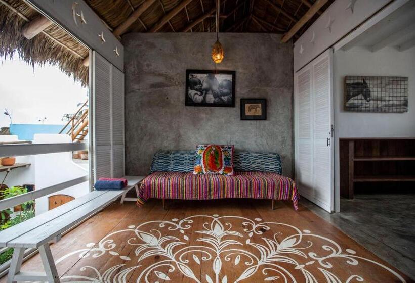 Triple Room Sea View, Casa Love