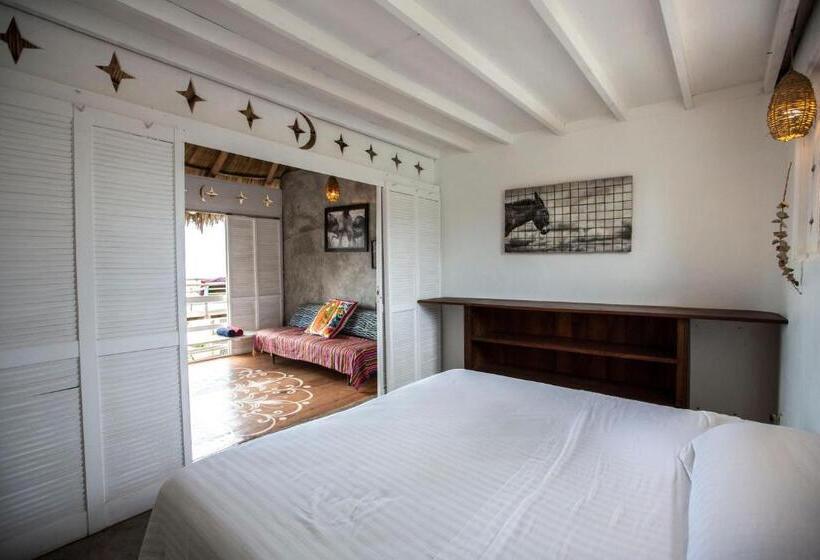 Triple Room Sea View, Casa Love