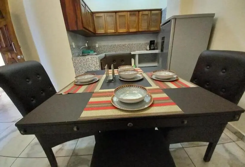 استودیو خانوادگی, Diamante