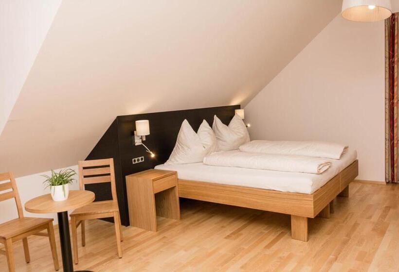 Номер Стандарт, Altenbergerhof