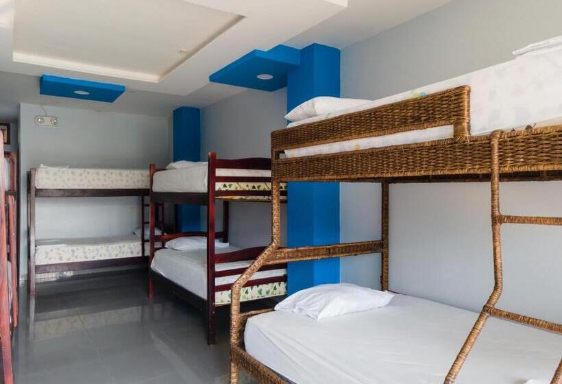 חדר משפחתי, Sol Y Playa Montañita