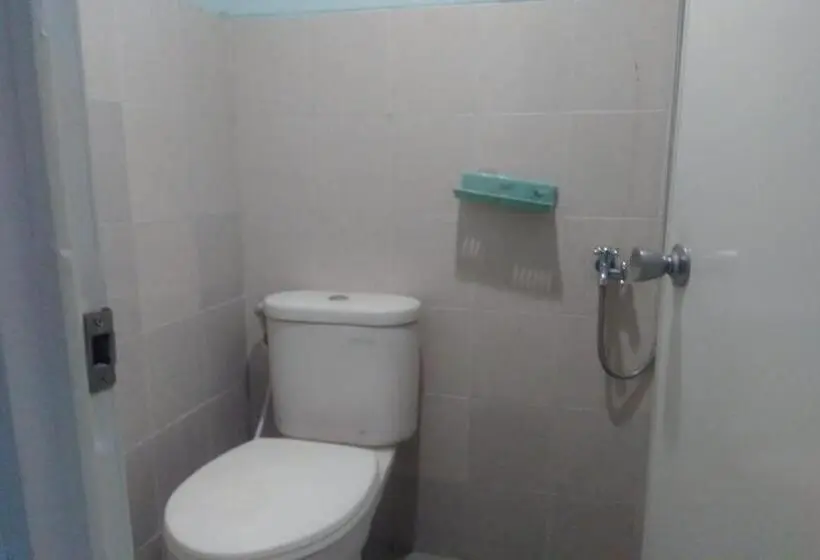 スタンダードルーム, Oyo 90766 Gardenia Boarding House