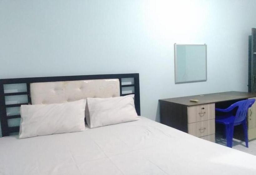 Номер Deluxe, Oyo 90766 Gardenia Boarding House