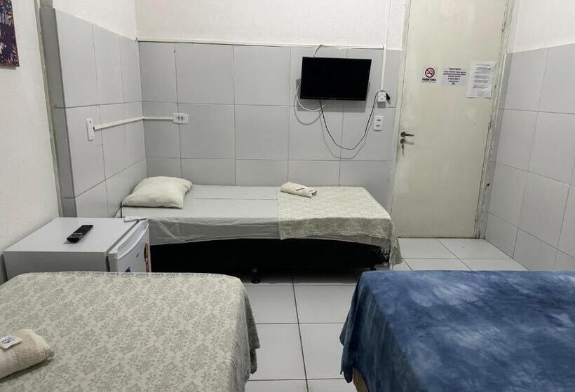 스탠다드 4인용 룸 공용 욕실, Casa Recife Pousada