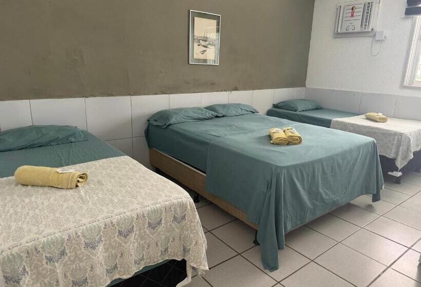 标准四人间共用浴室, Casa Recife Pousada