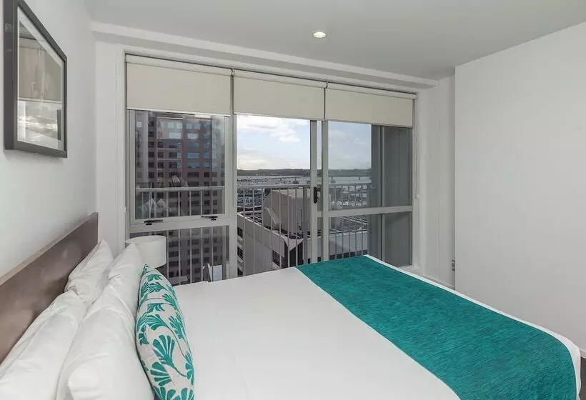 エクゼクティブスイート, Barclay Suites