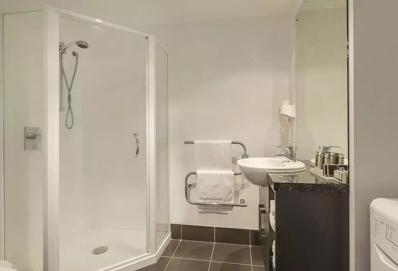 エクゼクティブスイート, Barclay Suites