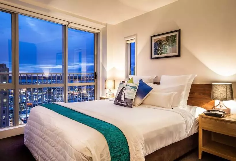 スイート, Barclay Suites