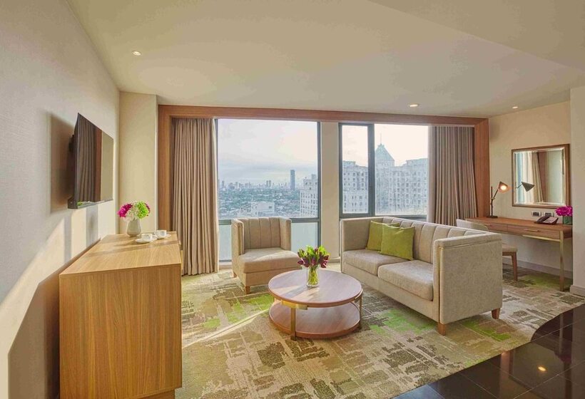 スイート, Eastwood Richmonde