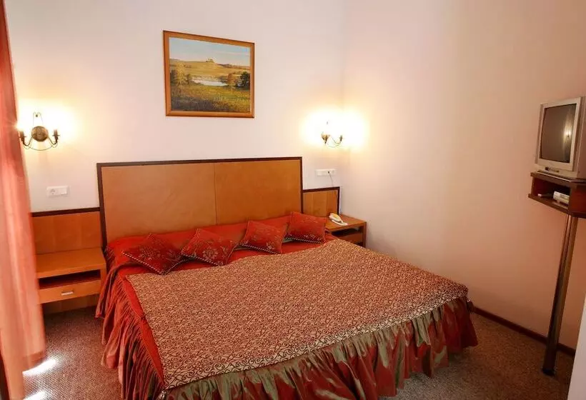سوییت جونیور, Marco Polo Boutique