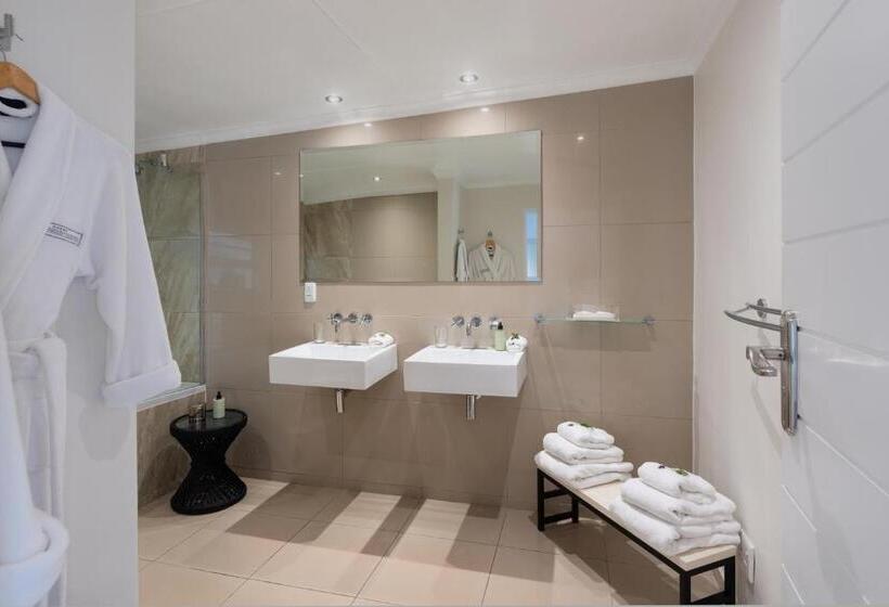 חדר דלוקס נוף לים, Villa Afrikana Guest Suites By Knysna Paradise Collection