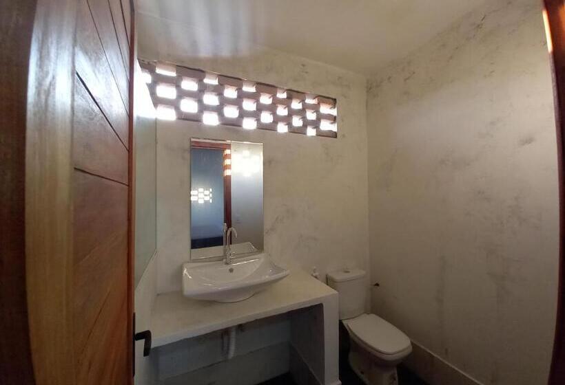 جناح مطلّ علي حمام السباحة, Zero Meia Um Pousada