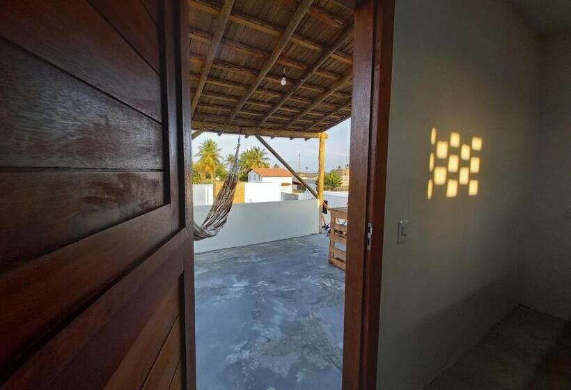 جناح مطلّ علي حمام السباحة, Zero Meia Um Pousada