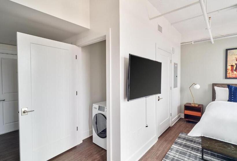 استودیوی استاندارد, Sonder Dovetail