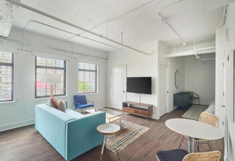 استودیوی سوپریور, Sonder Dovetail