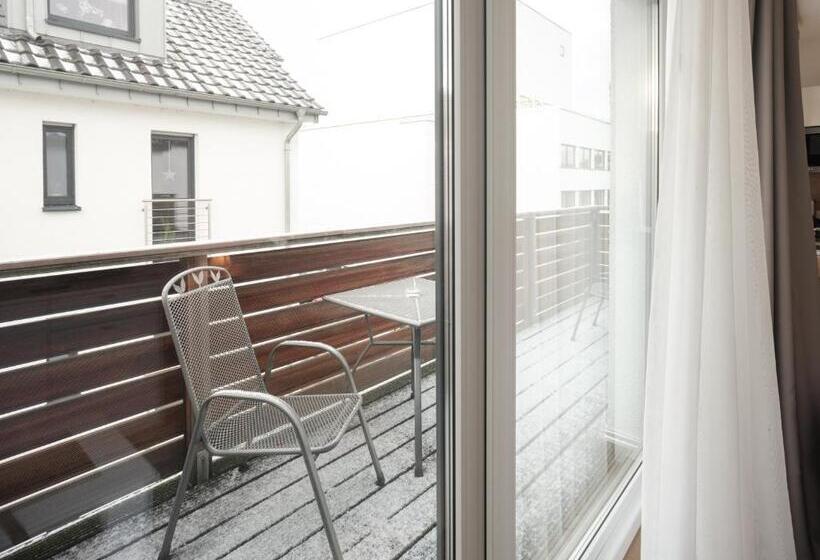 إستديو قياسى مزود بشرفة, City Boarding Lippstadt