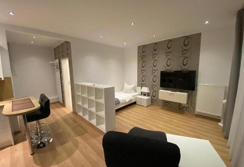 إستديو قياسى مزود بشرفة, City Boarding Lippstadt