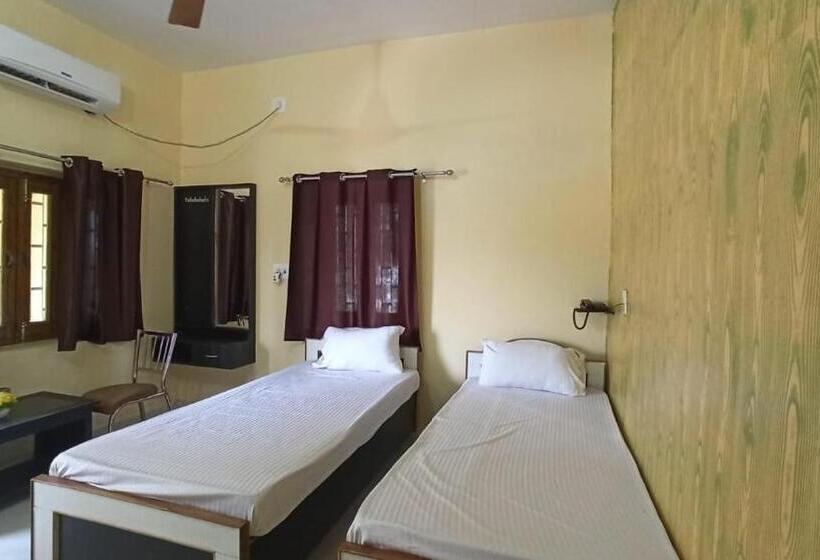 Deluxe Room, Anand Lok Vatika