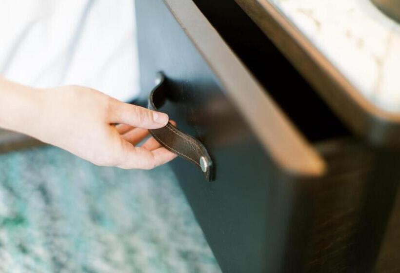 带大床的小型套房, Muir, Autograph Collection