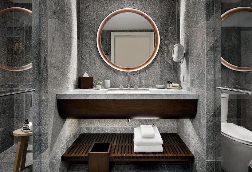 带大床的高级房间, Muir, Autograph Collection