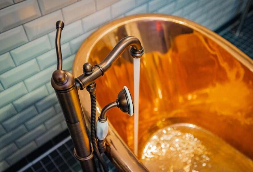 جناح غرفتين نوم, Pivovar