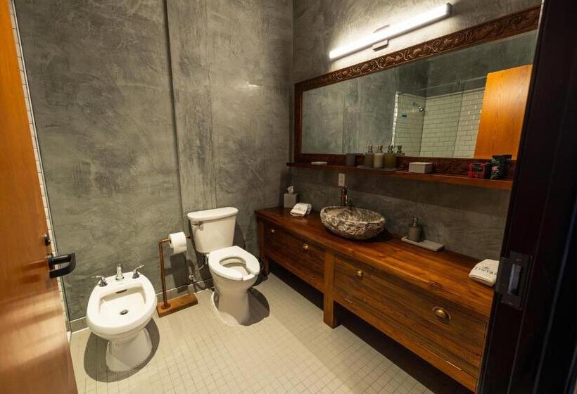 جناح إدارى, Pivovar