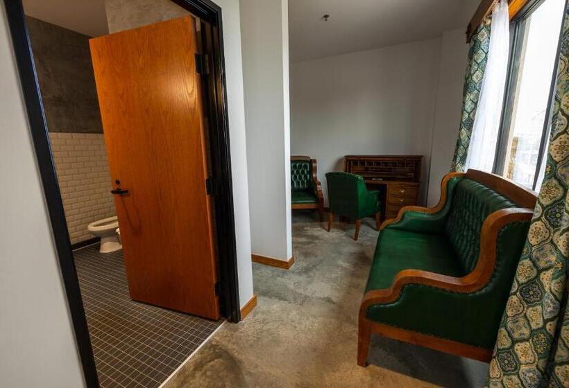 جناح غرفتين نوم, Pivovar