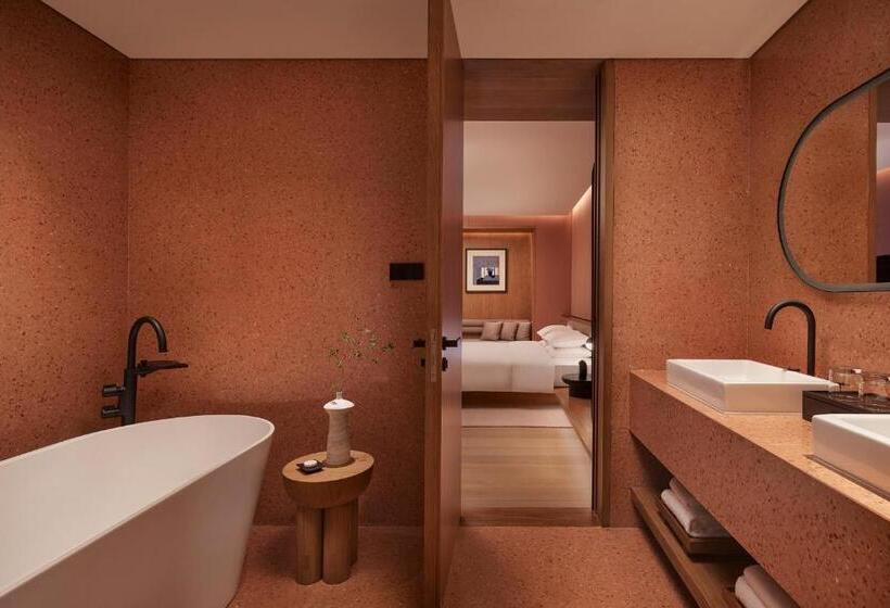 מיטת קינג בסוויטה, Taoxichuan