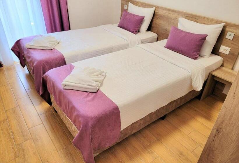 اتاق استاندارد با بالکن, Dona, Altina