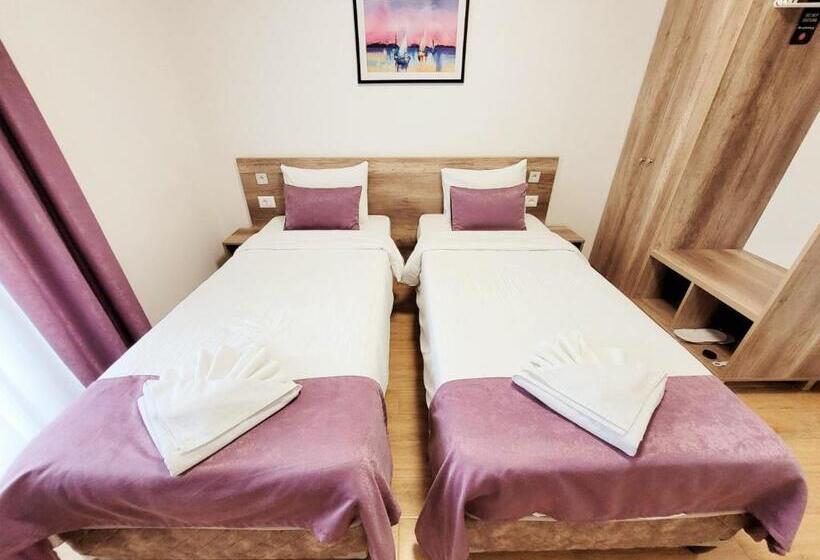 اتاق استاندارد با بالکن, Dona, Altina