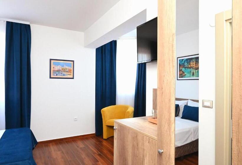 اتاق لوکس, Dona, Altina