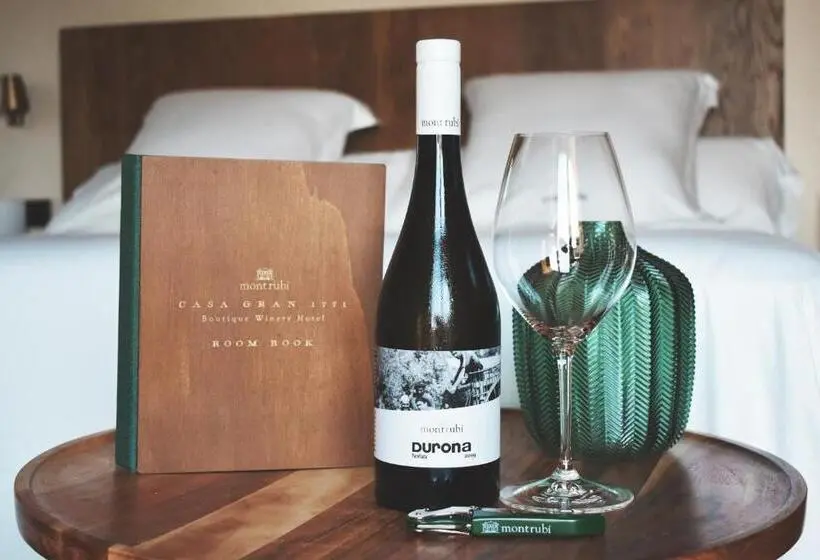 バルコニー付きデラックスルーム, Casa Gran 1771   Montrubí Winery Hotel   Adults Only