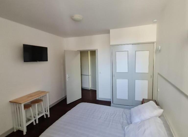 Standard room with outdoor bath, Le Commerce