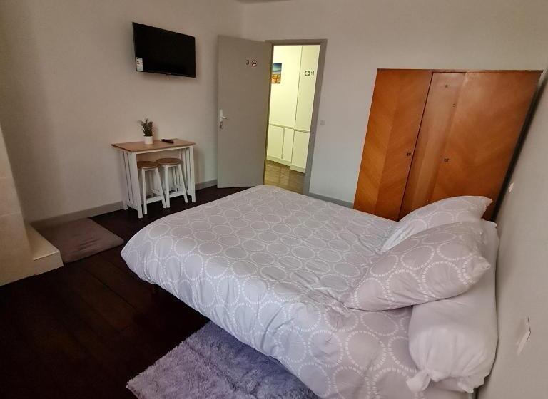 Standard room with outdoor bath, Le Commerce