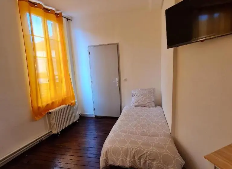 Üç Kişilik Standart Oda, Le Commerce