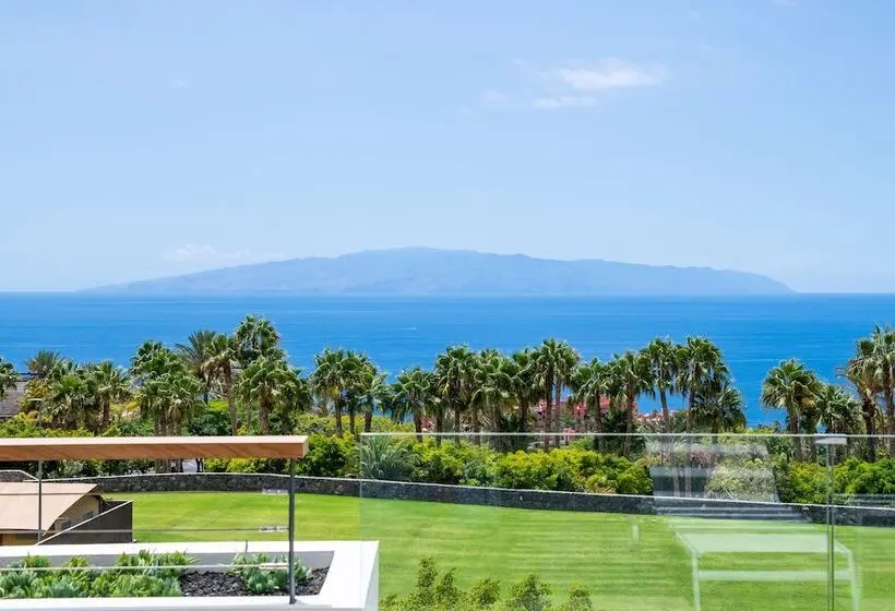 2 Bedrooms Suite Sea View, Los Jardines de Abama Suites
