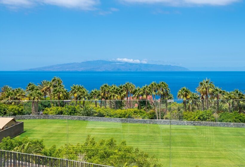 2 Bedrooms Suite Sea View, Los Jardines de Abama Suites