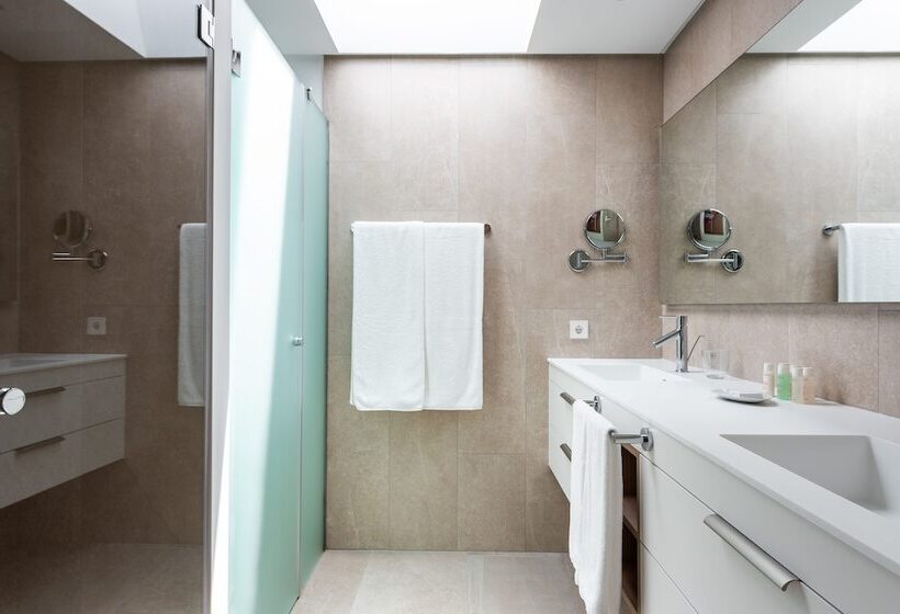 2 Bedrooms Suite Sea View, Los Jardines de Abama Suites