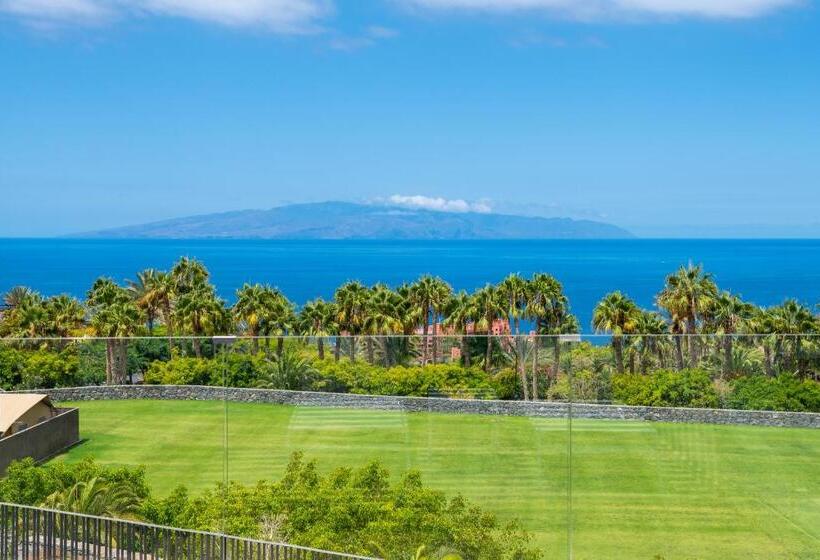 2 Bedrooms Suite Sea View, Los Jardines de Abama Suites