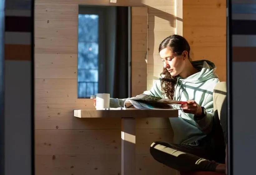 デラックスルーム, Peanut Mountain Lodge & Le Communal