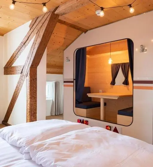 デラックスルーム, Peanut Mountain Lodge & Le Communal
