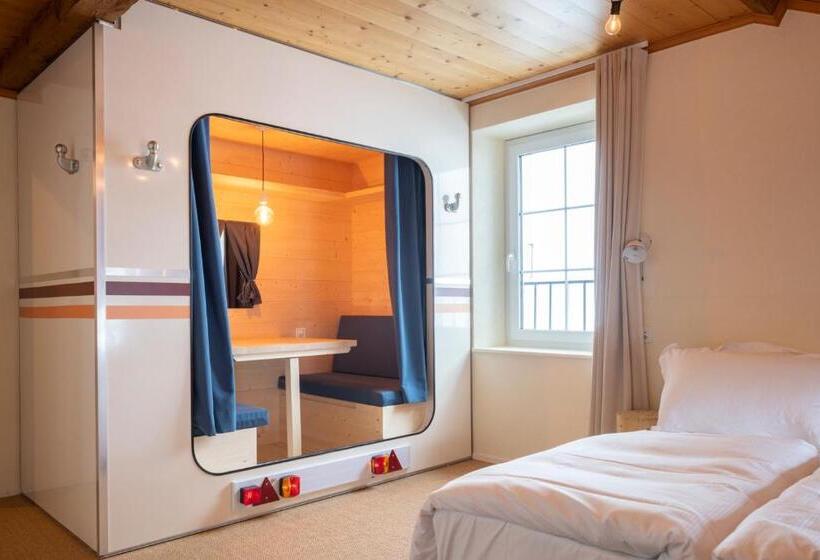 اتاق لوکس, Peanut Mountain Lodge & Le Communal