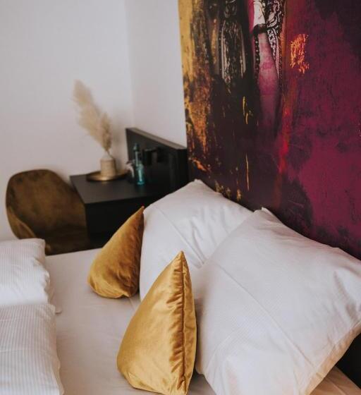 スーペリアールーム, Sombea