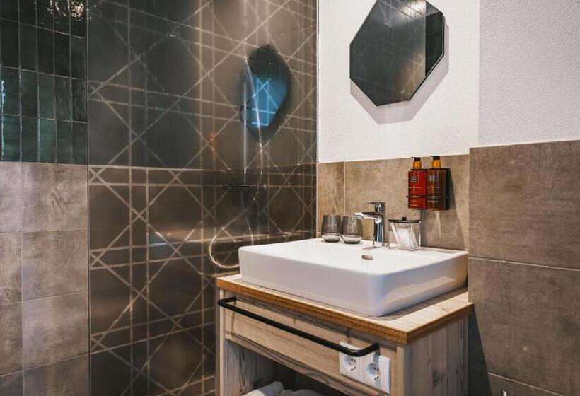 جناح 4 غرف نوم, Nikolaus By Avenida Panoramic Wellness Suites