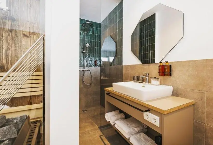 バルコニー付きスタンダードルーム, Nikolaus By Avenida Panoramic Wellness Suites