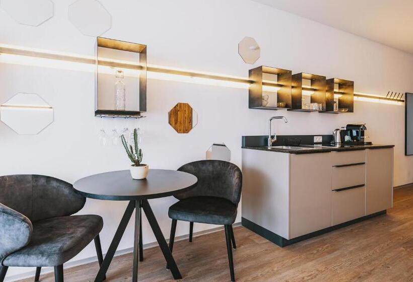 标准间带阳台, Nikolaus By Avenida Panoramic Wellness Suites