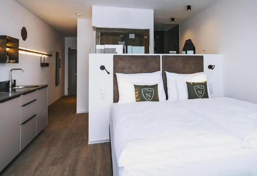バルコニー付きスタンダードルーム, Nikolaus By Avenida Panoramic Wellness Suites