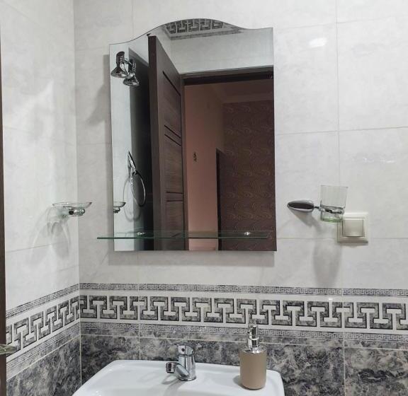 اتاق لوکس خانوادگی, Siran Guest House