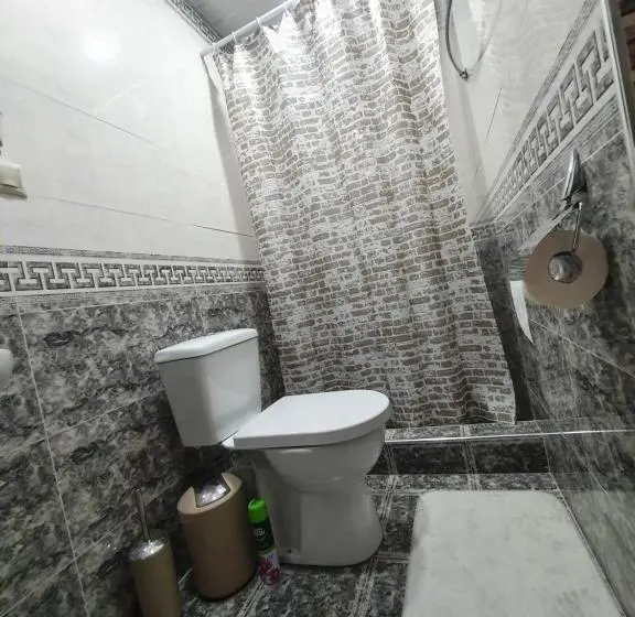 اتاق لوکس خانوادگی, Siran Guest House