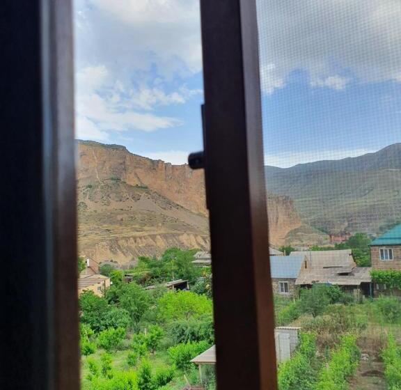 اتاق لوکس خانوادگی, Siran Guest House